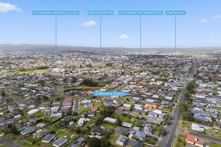 Photo of property in 6 Arnhem Place, Pukekohe, 2120