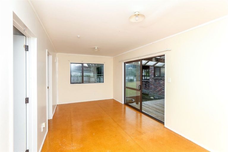 Photo of property in 6 Highlands Place, Highlands Park, New Plymouth, 4312
