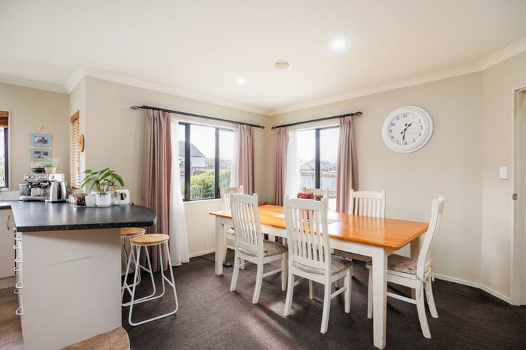 Photo of property in 75 Meridian Grove, Kelvin Grove, Palmerston North, 4414