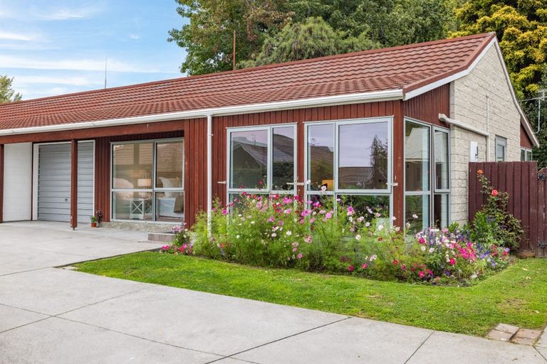 Photo of property in 1/5 Hythe Lane, Saint Martins, Christchurch, 8022