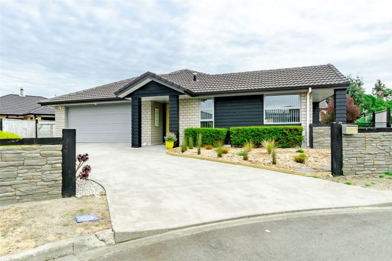 Photo of property in 14 Pearson Place, Paraparaumu, 5032