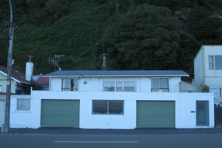 Photo of property in 201 Marine Parade, Seatoun, Wellington, 6022