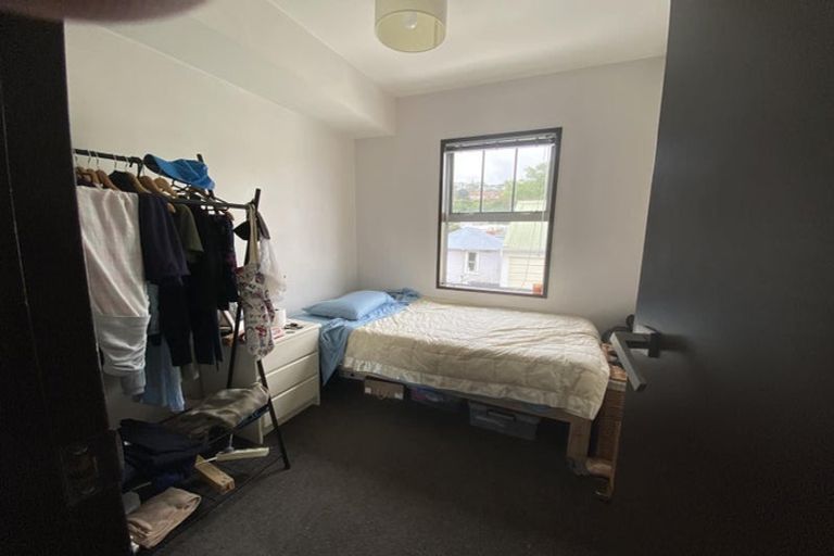 Photo of property in 8e Finlay Terrace, Mount Cook, Wellington, 6021