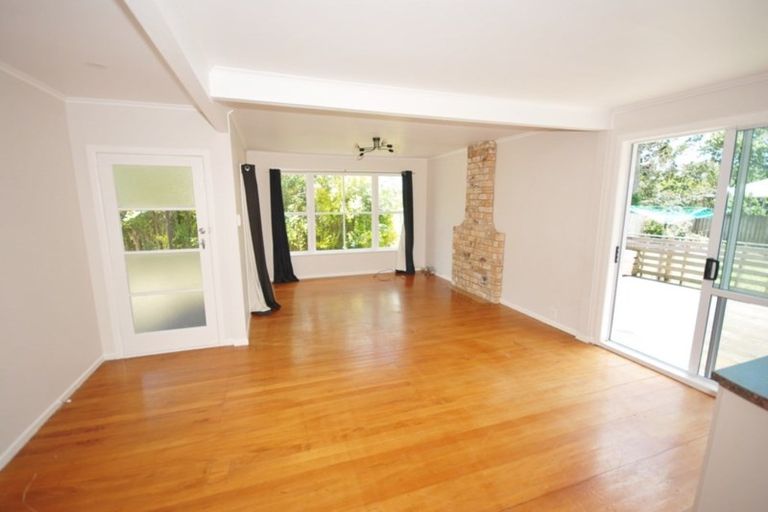 Photo of property in 9 Aronui Terrace, Kelston, Auckland, 0602