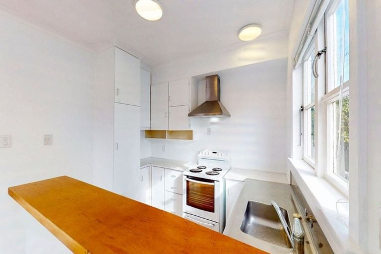 Photo of property in 37 Hawkins Street, Waiwhetu, Lower Hutt, 5010