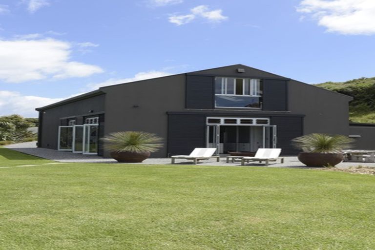 Photo of property in 78 Te Whara Way, Taiharuru, Onerahi, 0192