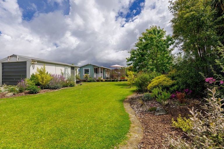 Photo of property in 6 Studholme Street, Waimate, 7924