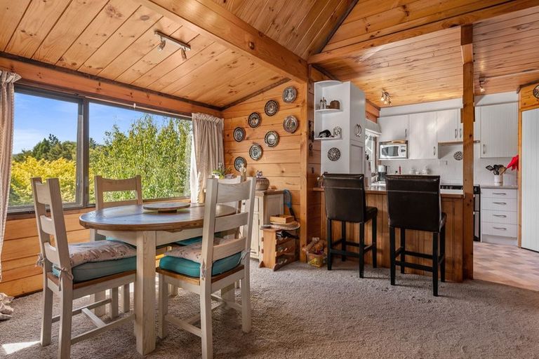 Photo of property in 8 Branch Road, Lake Okareka, Rotorua, 3076