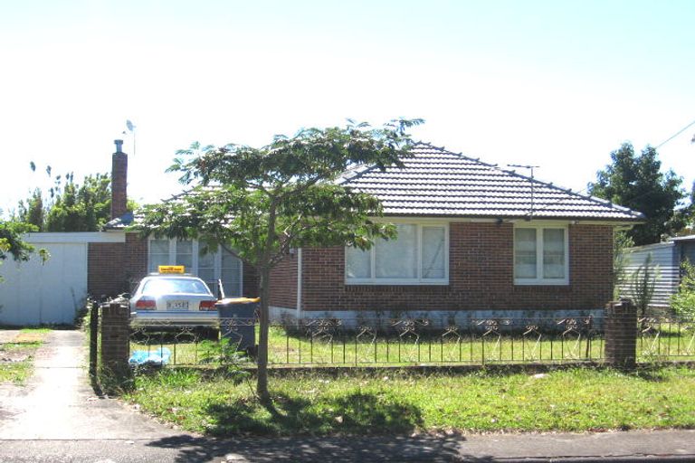 Photo of property in 70 Cobham Crescent, Kelston, Auckland, 0602