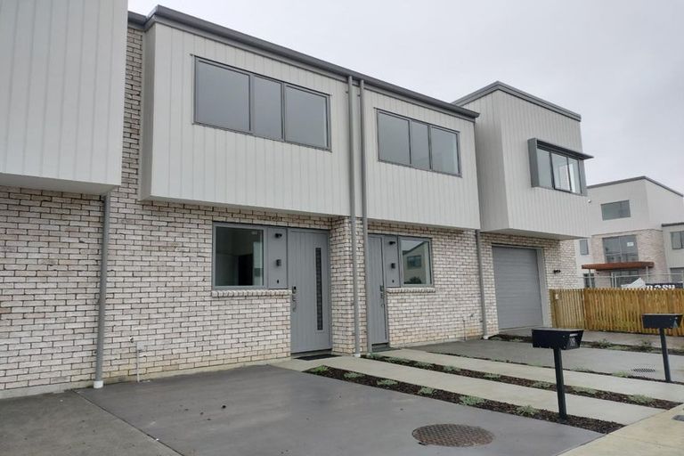 Photo of property in 111 Mangahoe Road, Mount Wellington, Auckland, 1062