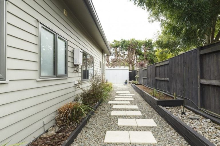 Photo of property in 4 Chestnut Close, Kelvin Grove, Palmerston North, 4414