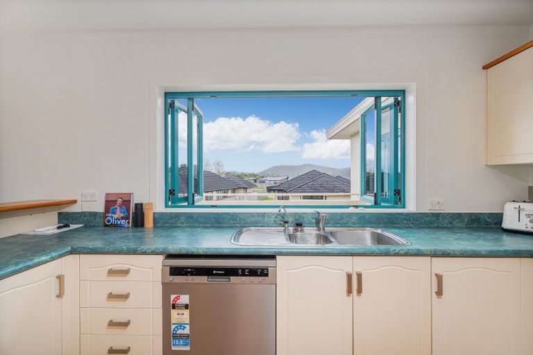 Photo of property in 10 Protea Crescent, Whitianga, 3510