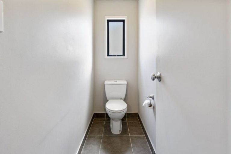 Photo of property in 3 Candlestick Place, Oteha, Auckland, 0632