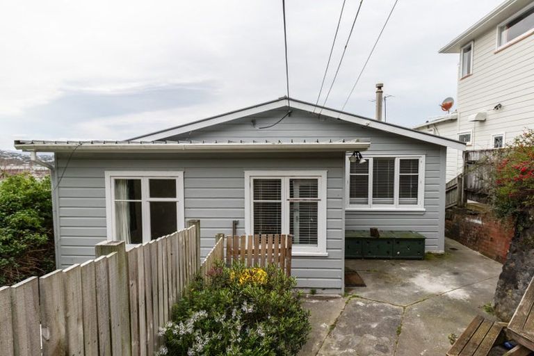 Photo of property in 14 Buckingham Street, Melrose, Wellington, 6023