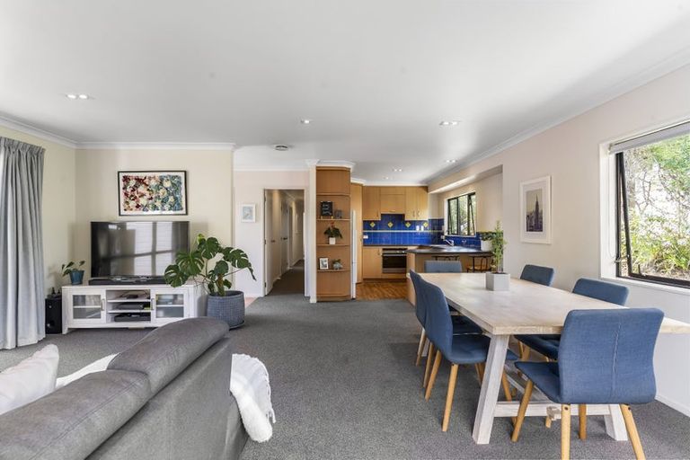 Photo of property in 136 Lynwood Road, New Lynn, Auckland, 0600