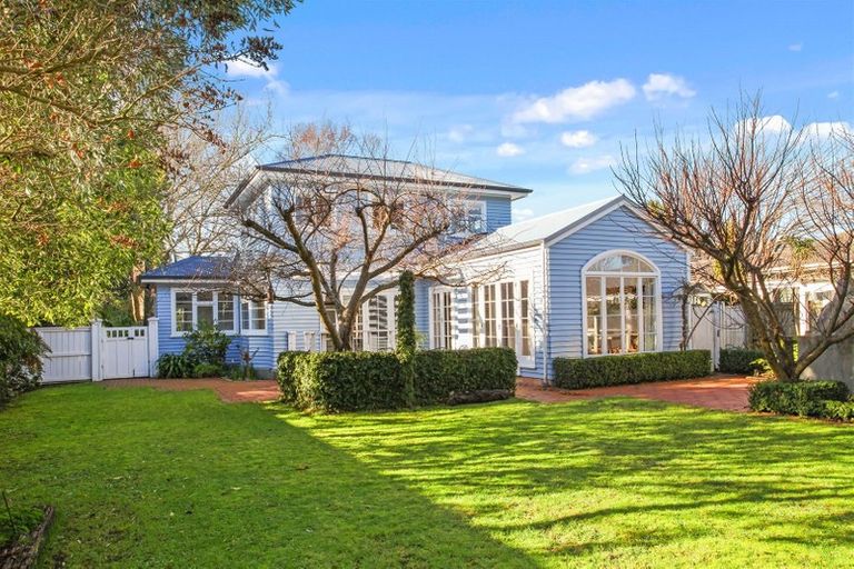 Photo of property in 43 Colombo Street, Cashmere, Christchurch, 8022