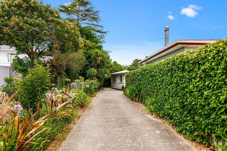 Photo of property in 25 Roseneath Place, Birkdale, Auckland, 0626