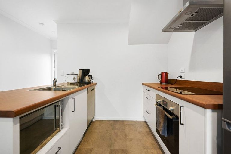 Photo of property in 10/10 Burrows Place, Frankton, Hamilton, 3204