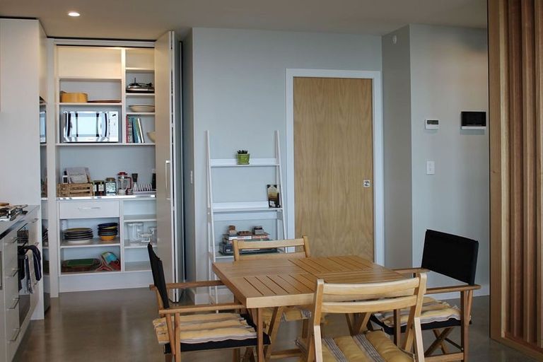 Photo of property in 442 The Esplanade, Island Bay, Wellington, 6023