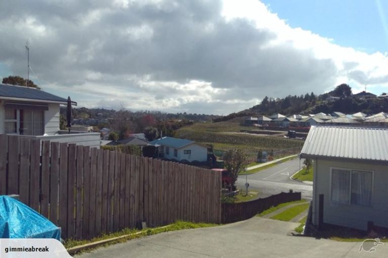 Photo of property in 64 Jonathon Street, Brookfield, Tauranga, 3110