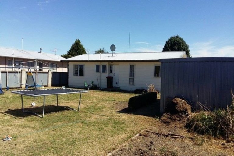 Photo of property in 3 Kirkcaldy Crescent, Flaxmere, Hastings, 4120