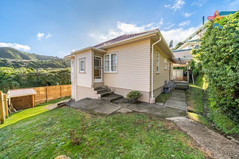 Photo of property in 99 Sunshine Avenue, Karori, Wellington, 6012