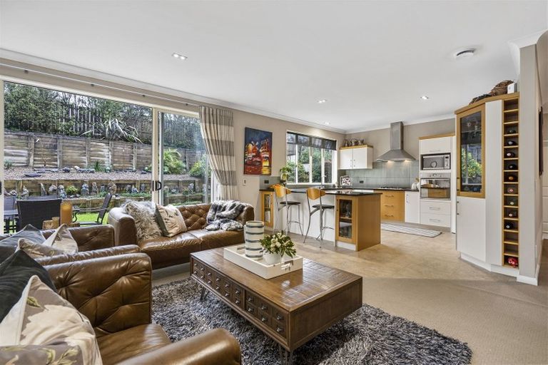 Photo of property in 58 Coachman Drive, Flat Bush, Auckland, 2016