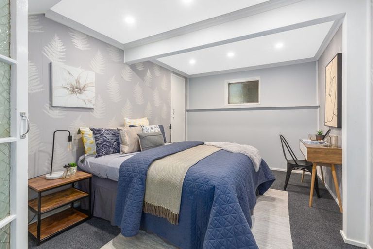 Photo of property in 16 Parkinson Close, Whitby, Porirua, 5024