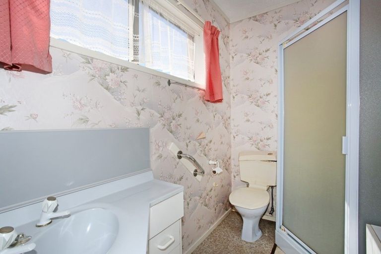 Photo of property in 5 Redmount Place, Red Hill, Papakura, 2110