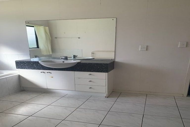 Photo of property in 48 Matarangi Road, East Tamaki, Auckland, 2013