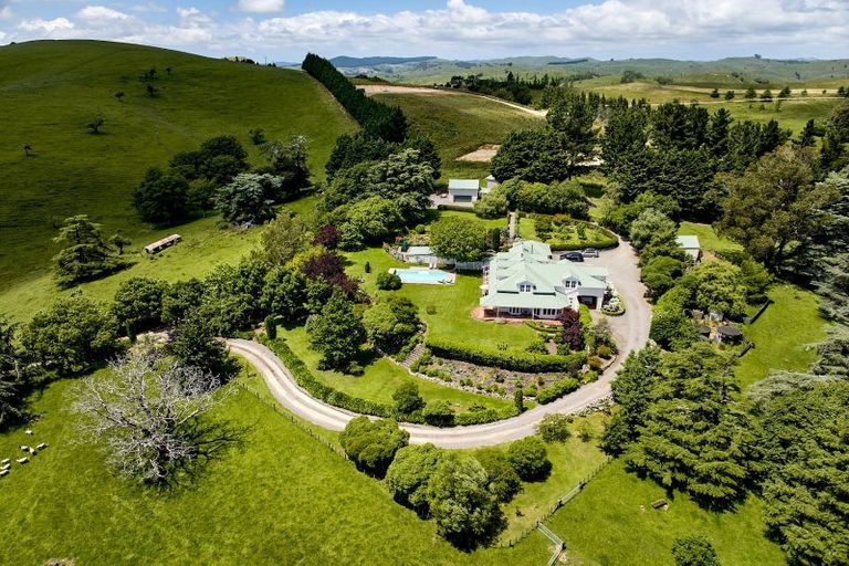 Photo of property in 8 Maungahina Road, Te Ore Ore, Masterton, 5886