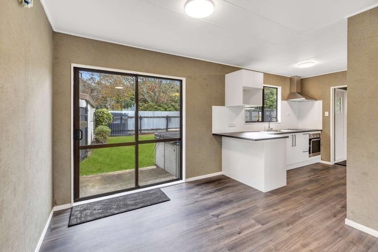 Photo of property in 6 Kirkcaldie Grove, Levin, 5510