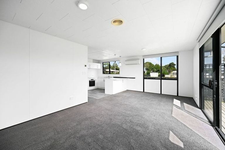 Photo of property in 18 Garland Drive, St Andrews, Hamilton, 3200