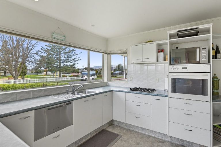 Photo of property in 174 Bath Street, Levin, 5510