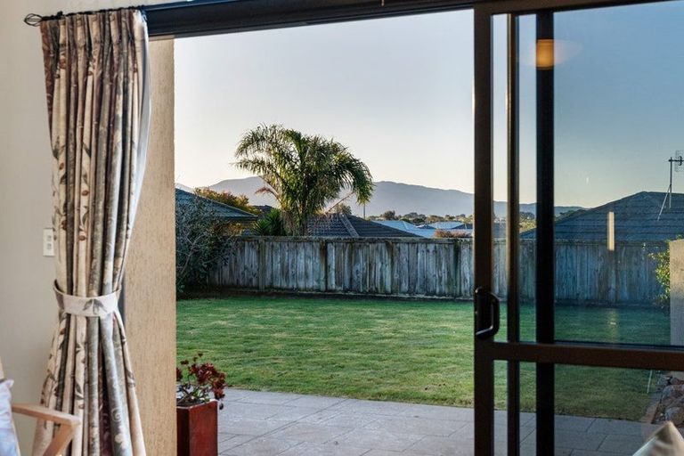 Photo of property in 101 Realm Drive, Paraparaumu, 5032