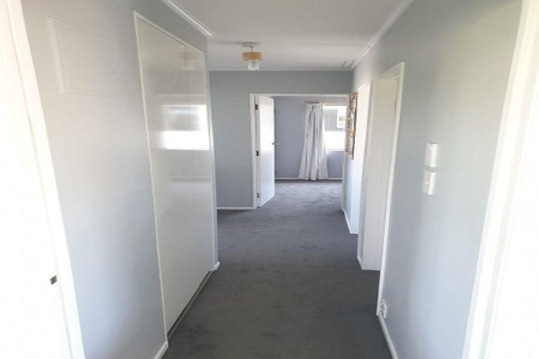 Photo of property in 1/35 St Leonards Road, Kelston, Auckland, 0602