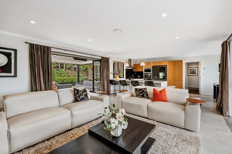 Photo of property in 8a Astrolabe Place, Gulf Harbour, Whangaparaoa, 0930