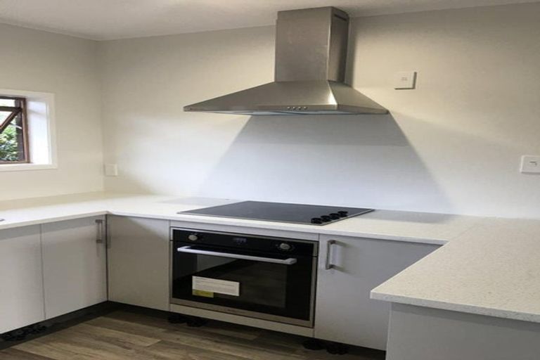 Photo of property in 6a Ballater Place, Highland Park, Auckland, 2010