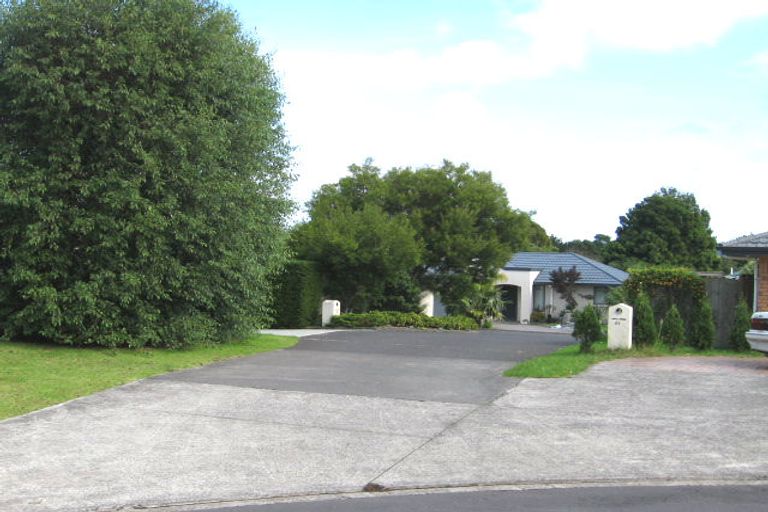 Photo of property in 71 Kingdale Road, Henderson, Auckland, 0610