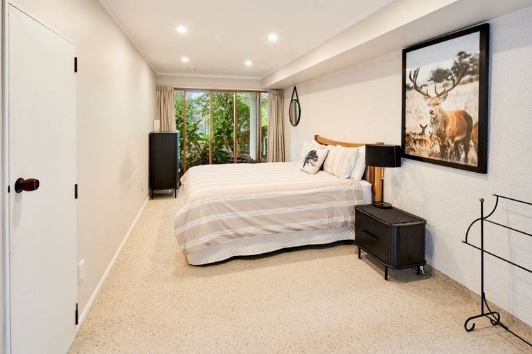 Photo of property in 5 Achilles Close, Tawa, Wellington, 5028