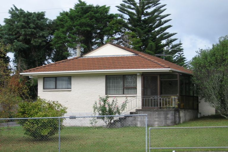 Photo of property in 46a Miro Street, New Lynn, Auckland, 0600