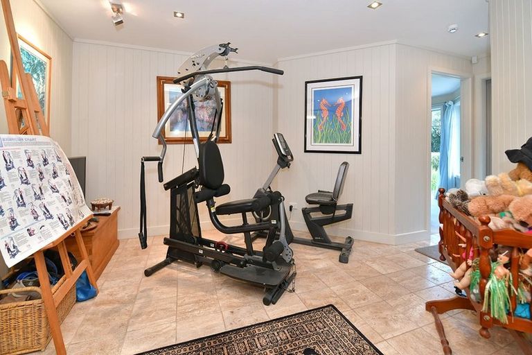 Photo of property in 18 Little Compton Mews, Snells Beach, 0920