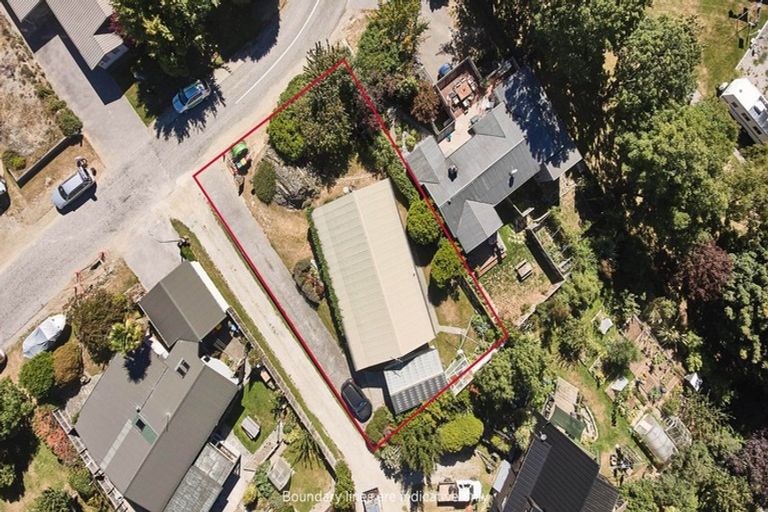 Photo of property in 11 Inverness Crescent, Arrowtown, 9302