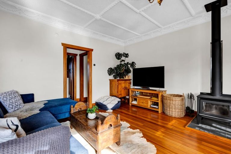 Photo of property in 37 Ballance Street, Lower Vogeltown, New Plymouth, 4310