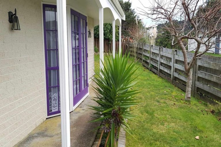 Photo of property in 70 Thurleigh Grove, Karori, Wellington, 6012