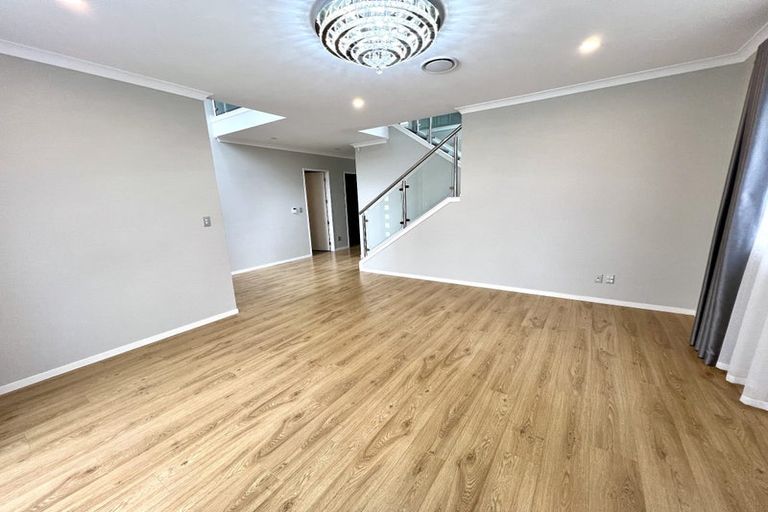 Photo of property in 22 Eastfield Avenue, Flat Bush, Auckland, 2019