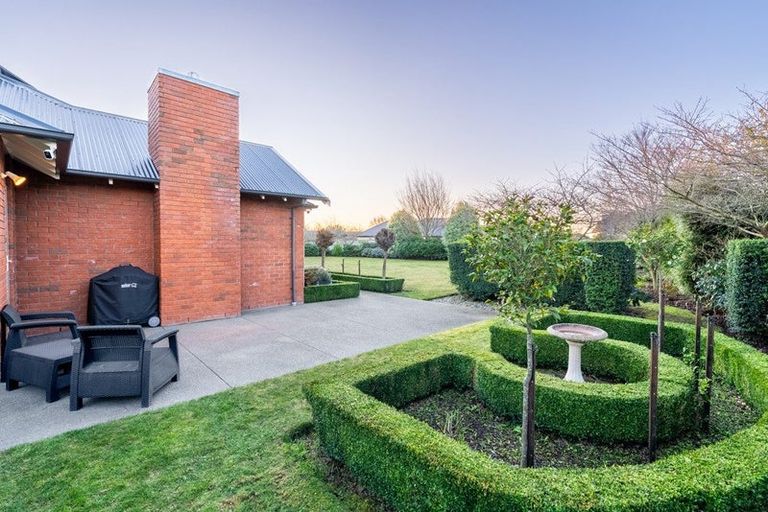 Photo of property in 9 Rossington Drive, West Melton, 7618
