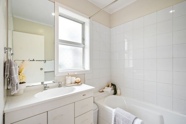 Photo of property in 17 Union Street, Hikurangi, 0114