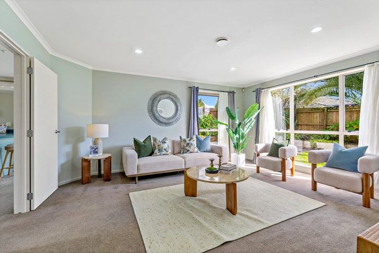 Photo of property in 12 Redcastle Drive, East Tamaki, Auckland, 2013