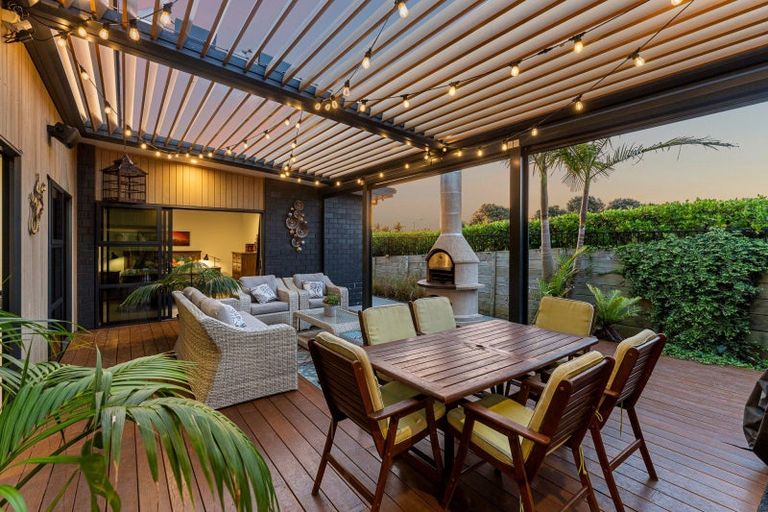 Photo of property in 64 Drabble Crescent, Papamoa Beach, Papamoa, 3118